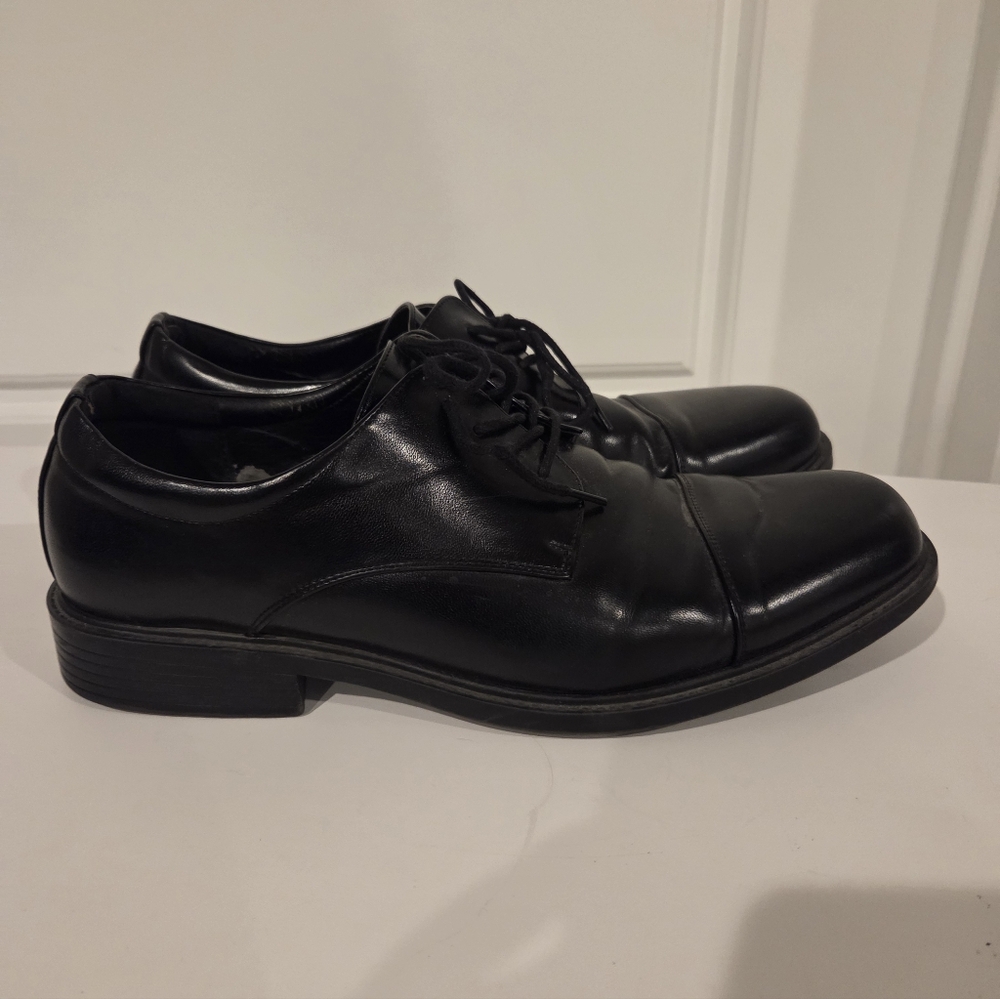 Croft & Barrow Men's  Langley Style Cap Toe Black Leather Dress Shoe Size 11